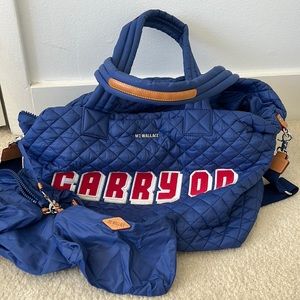 💯 Authentic Carry On Large Metro Tote Deluxe